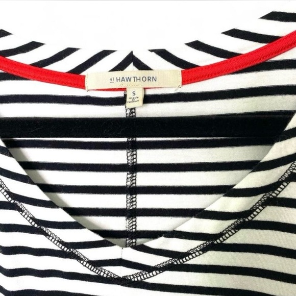 41 Hawthorn Striped V-Neck Batwing Top - Picture 4 of 5
